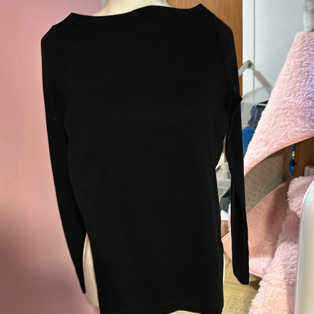 Black cotton long sleeve Gap T! Never worn but no tags